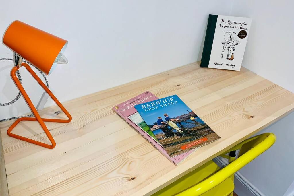 The Nook - A Stylish Apartment With Garden, Near The Beach バーウィック・アポン・ツイード エクステリア 写真