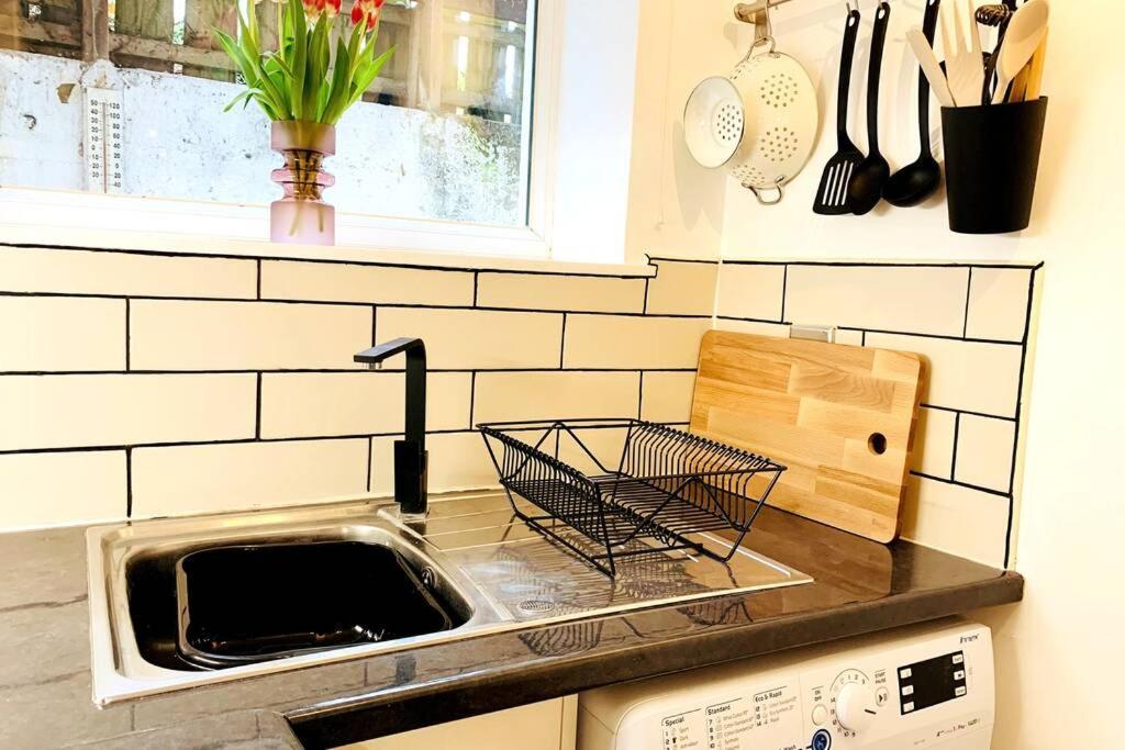 The Nook - A Stylish Apartment With Garden, Near The Beach バーウィック・アポン・ツイード エクステリア 写真
