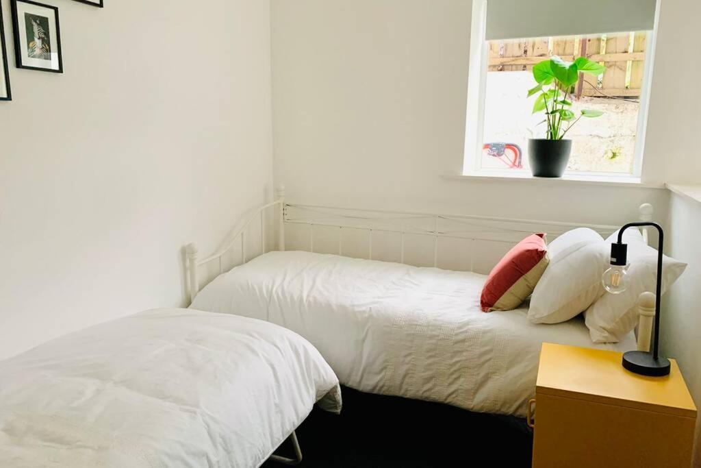 The Nook - A Stylish Apartment With Garden, Near The Beach バーウィック・アポン・ツイード エクステリア 写真