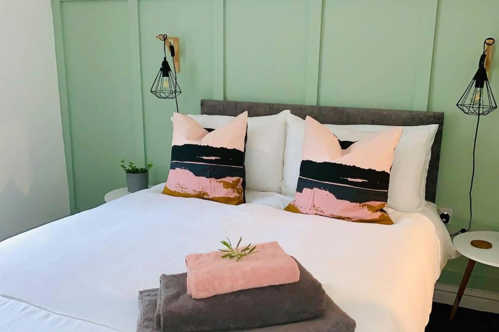 The Nook - A Stylish Apartment With Garden, Near The Beach バーウィック・アポン・ツイード エクステリア 写真